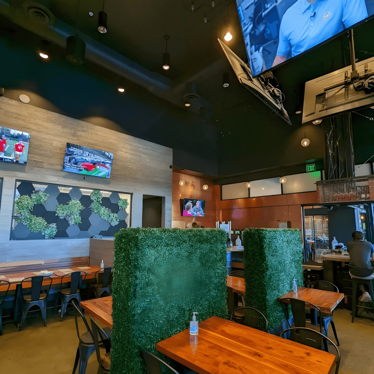 Comfortable Dining, Your Way