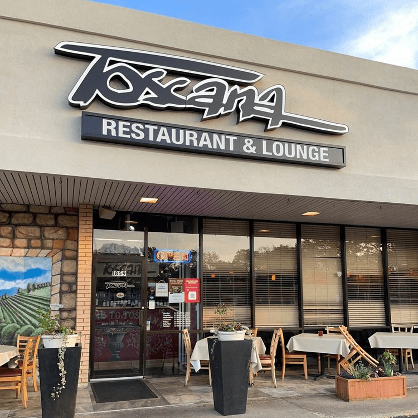 Welcome to Toscana Restaurant & Lounge