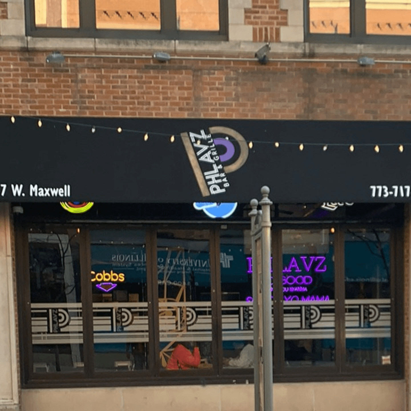 Phlavz Bar & Grille
