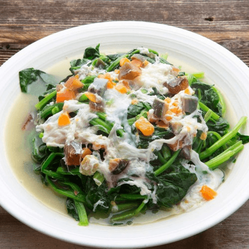 V01 Spinach with Preserved Egg and Salted Egg in Broth 金銀蛋浸菠菜