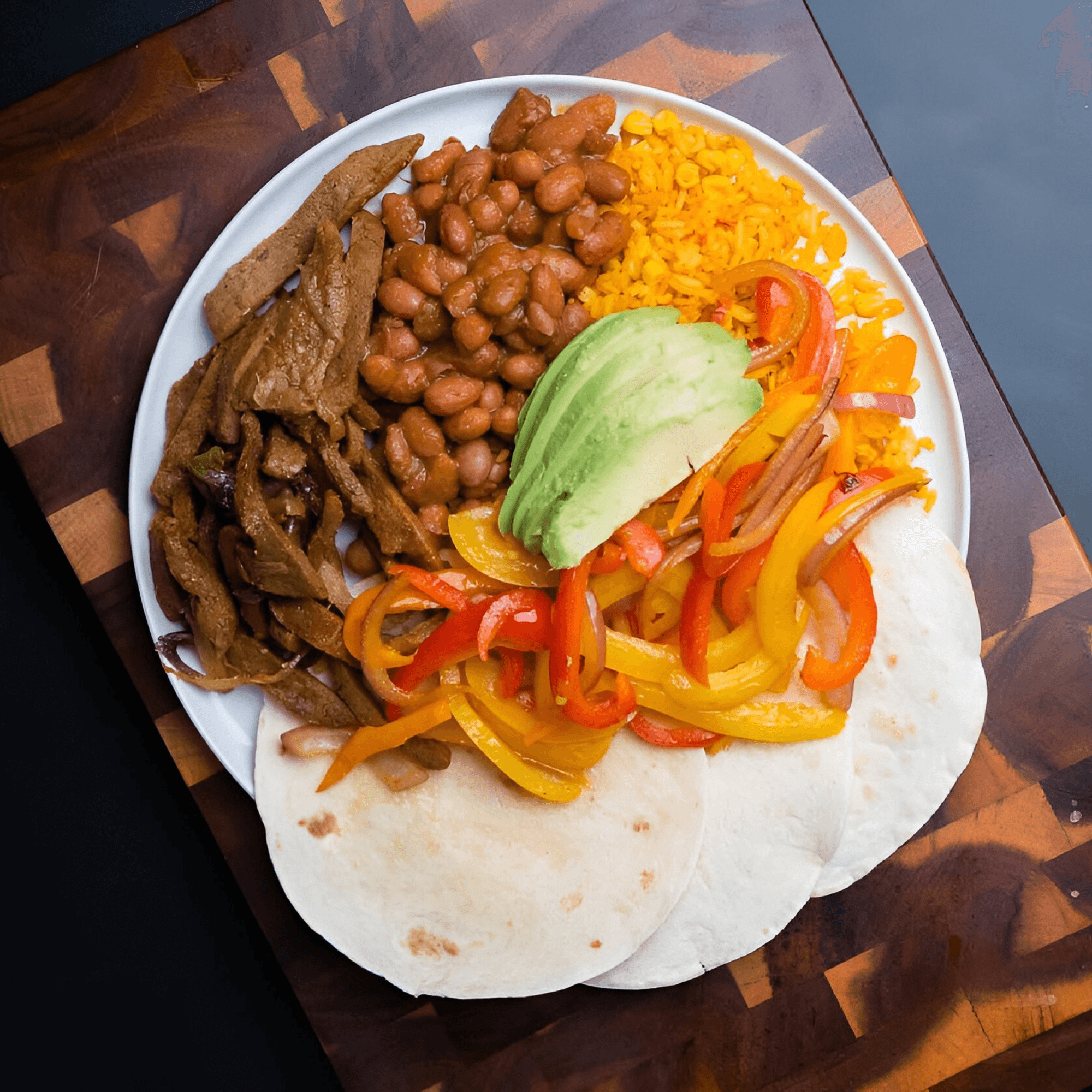 Tropical Cuisine Restaurant gallery image #3