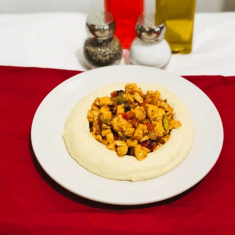 Hummus w Chicken.