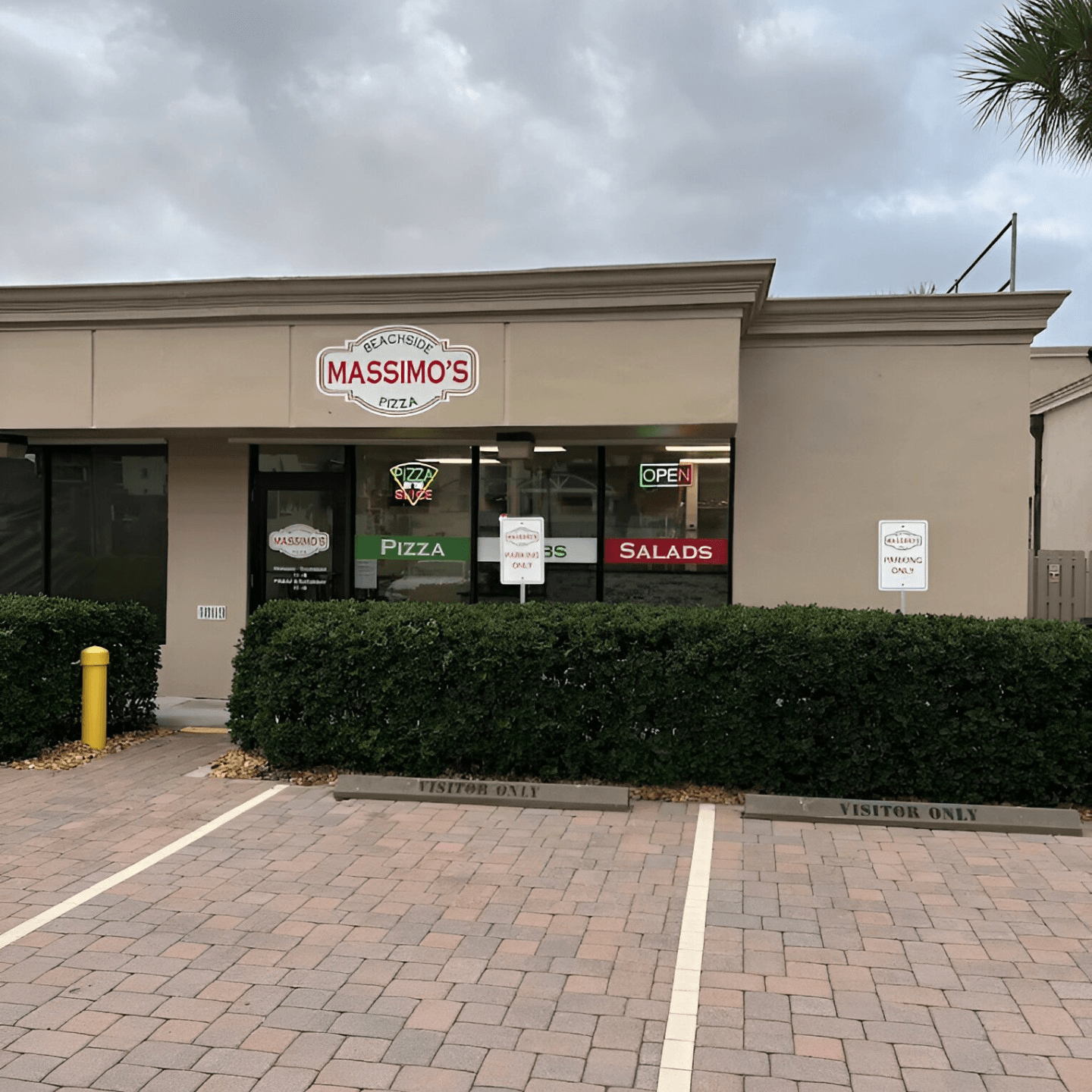 Welcome to Massimo’s Beachside Pizza