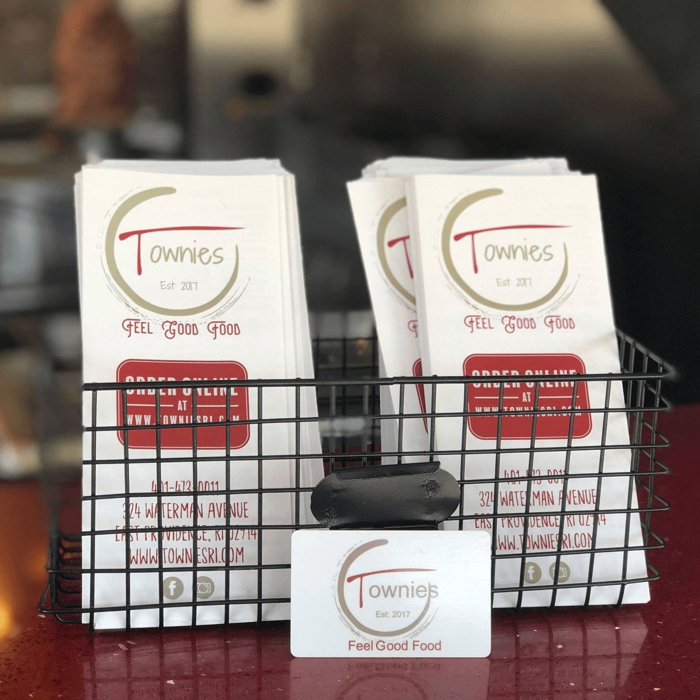 Convenient Dining: Dine-in, Takeout, or Delivery!