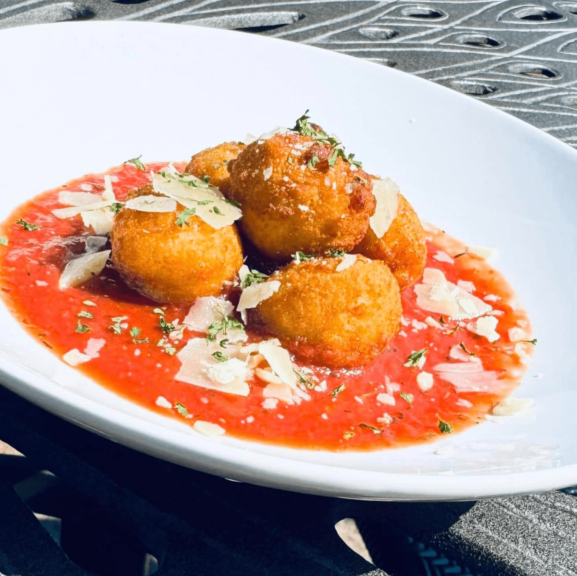 Label Kitchen + Bar gallery image #5