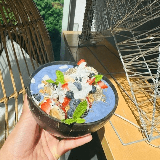 Butterfly Pea Smoothie Bowl.