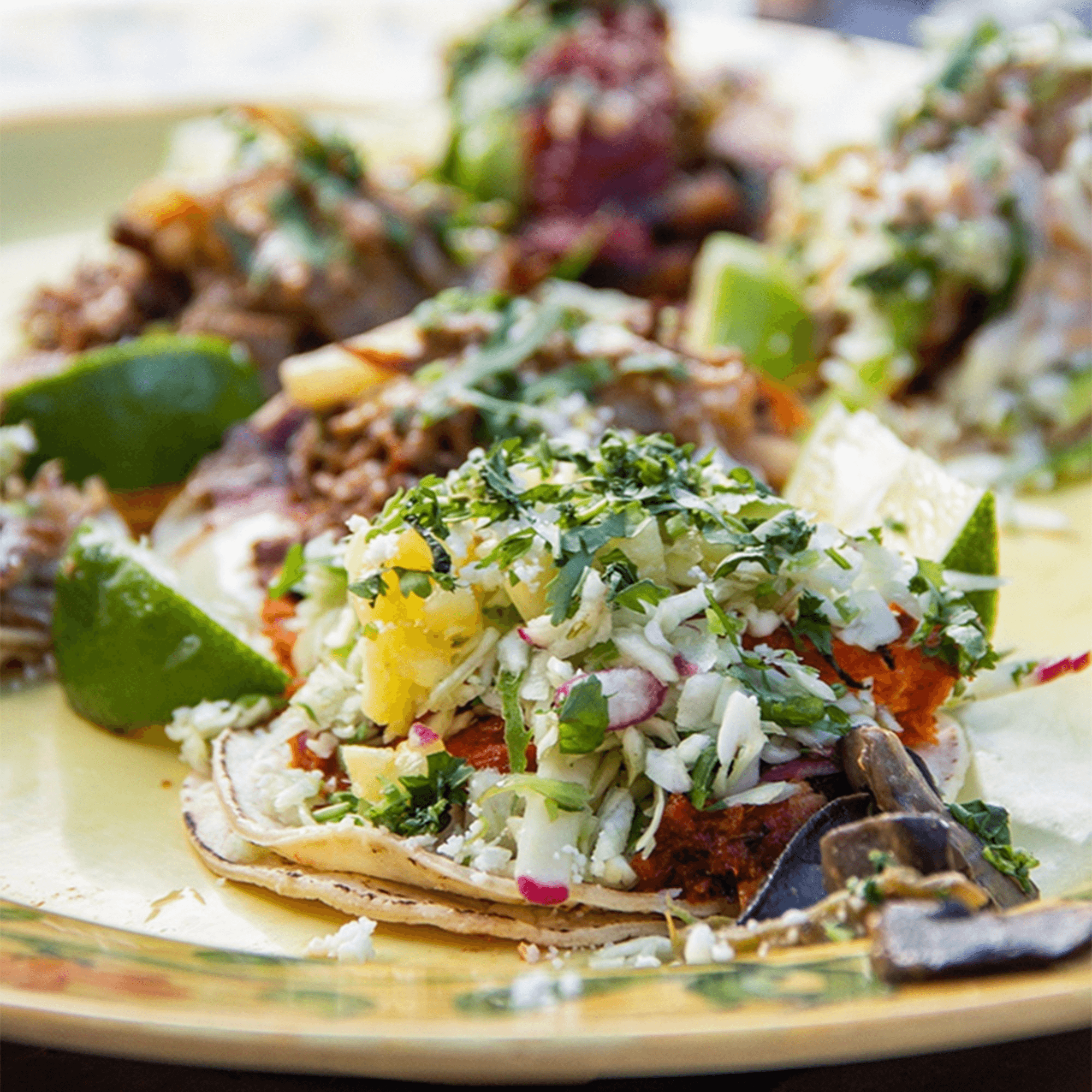 Uno Mas Taqueria y Cantina gallery image #3