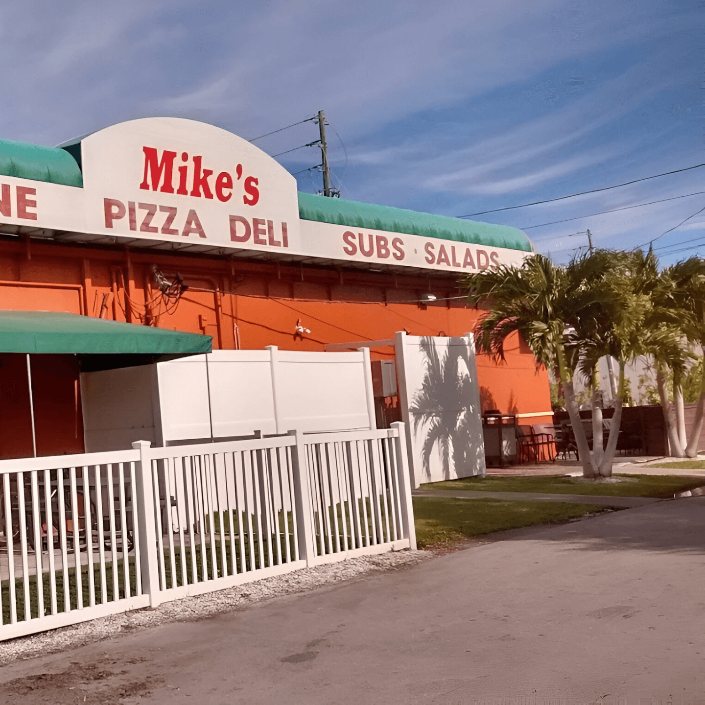 Best Thin Crust - Hand Tossed Pizza