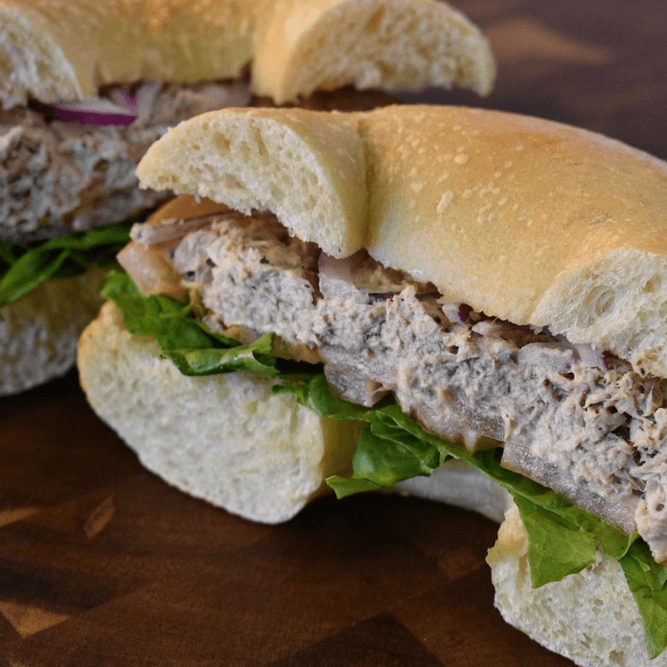 TUNA SANDWICH.