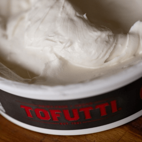 8 oz Tofutti (vegan cream cheese).