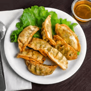 V2. Fried Vegan Dumplings (8 pieces).