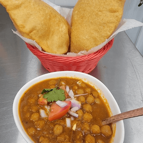 CHOLE & 2 BHATURA