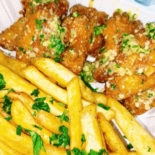 6 Garlic Parmesan Wings.