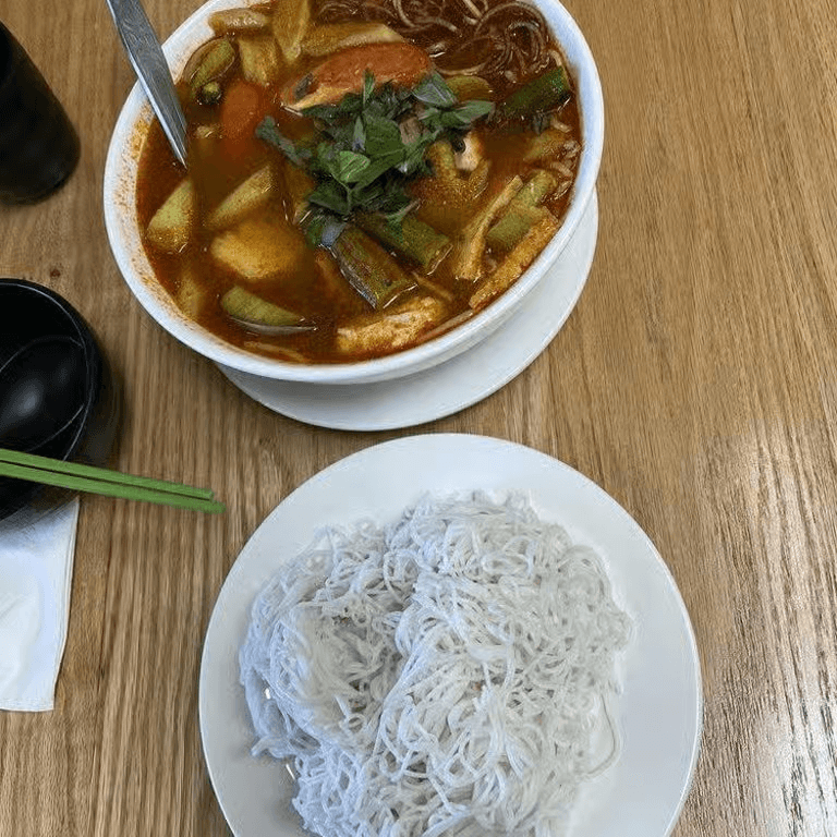 H1. Mushroom Hot Pot.