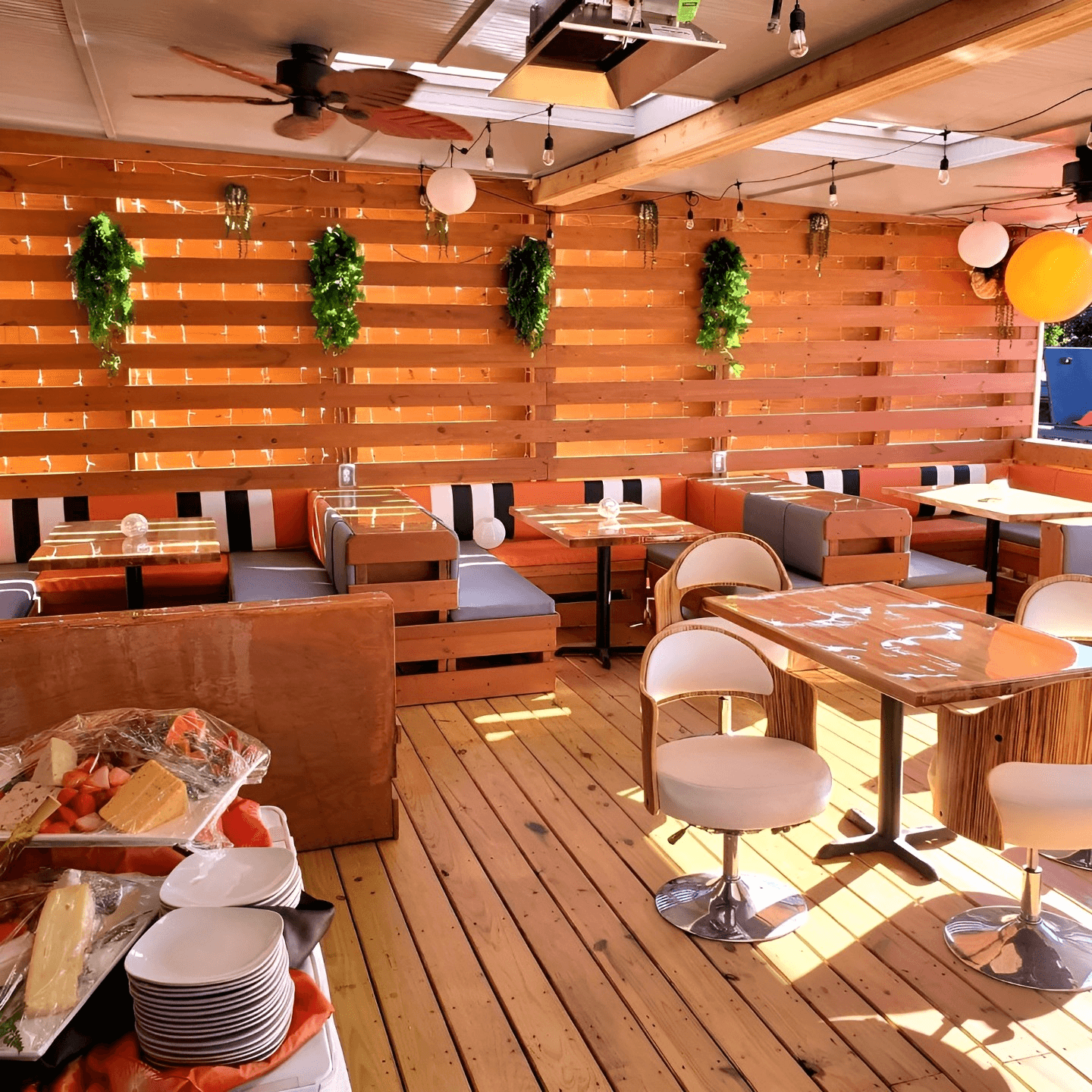 Feel at Home at Huskey's Kitchen