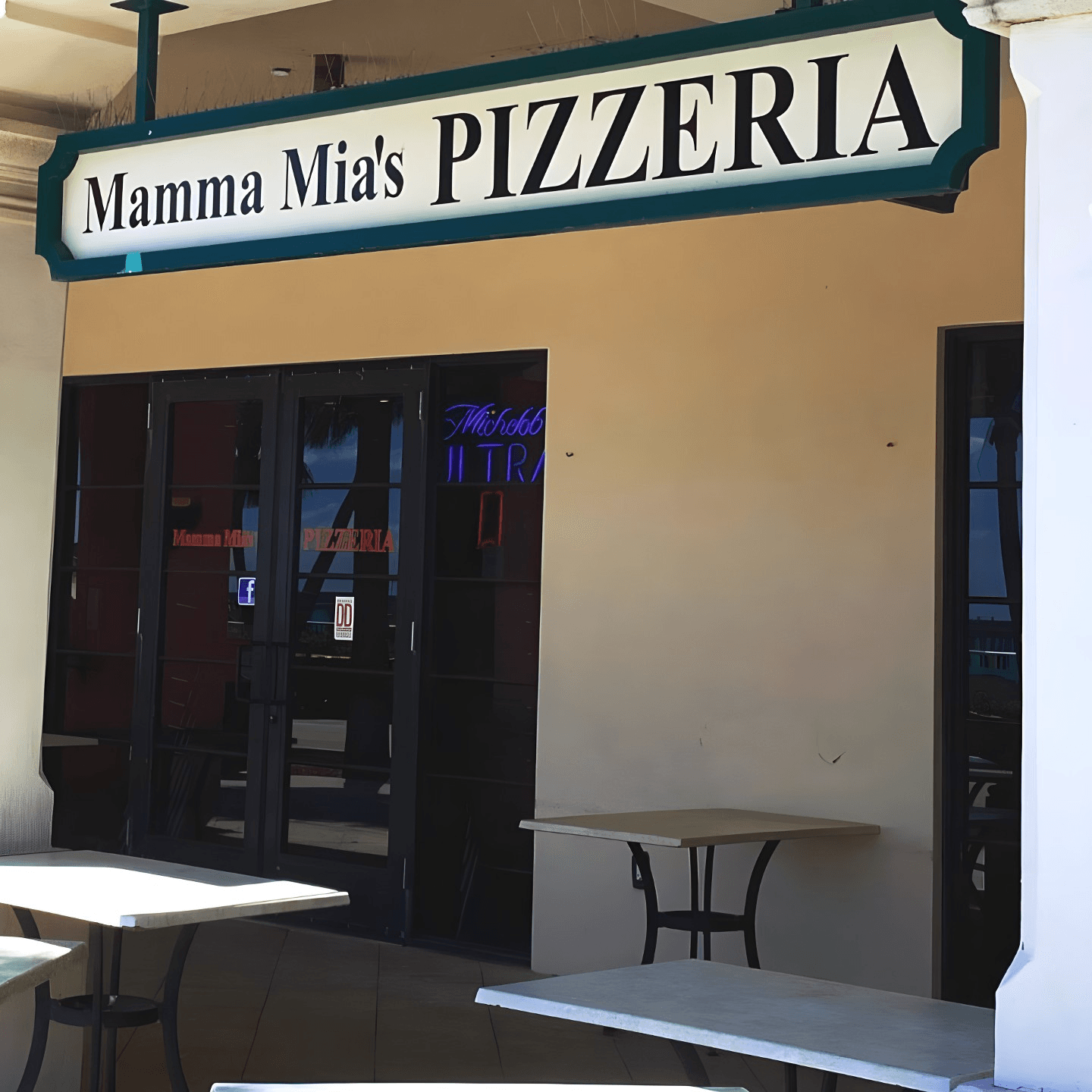 Oceanfront Pizza Dining - Mamma Mia's on the Beach