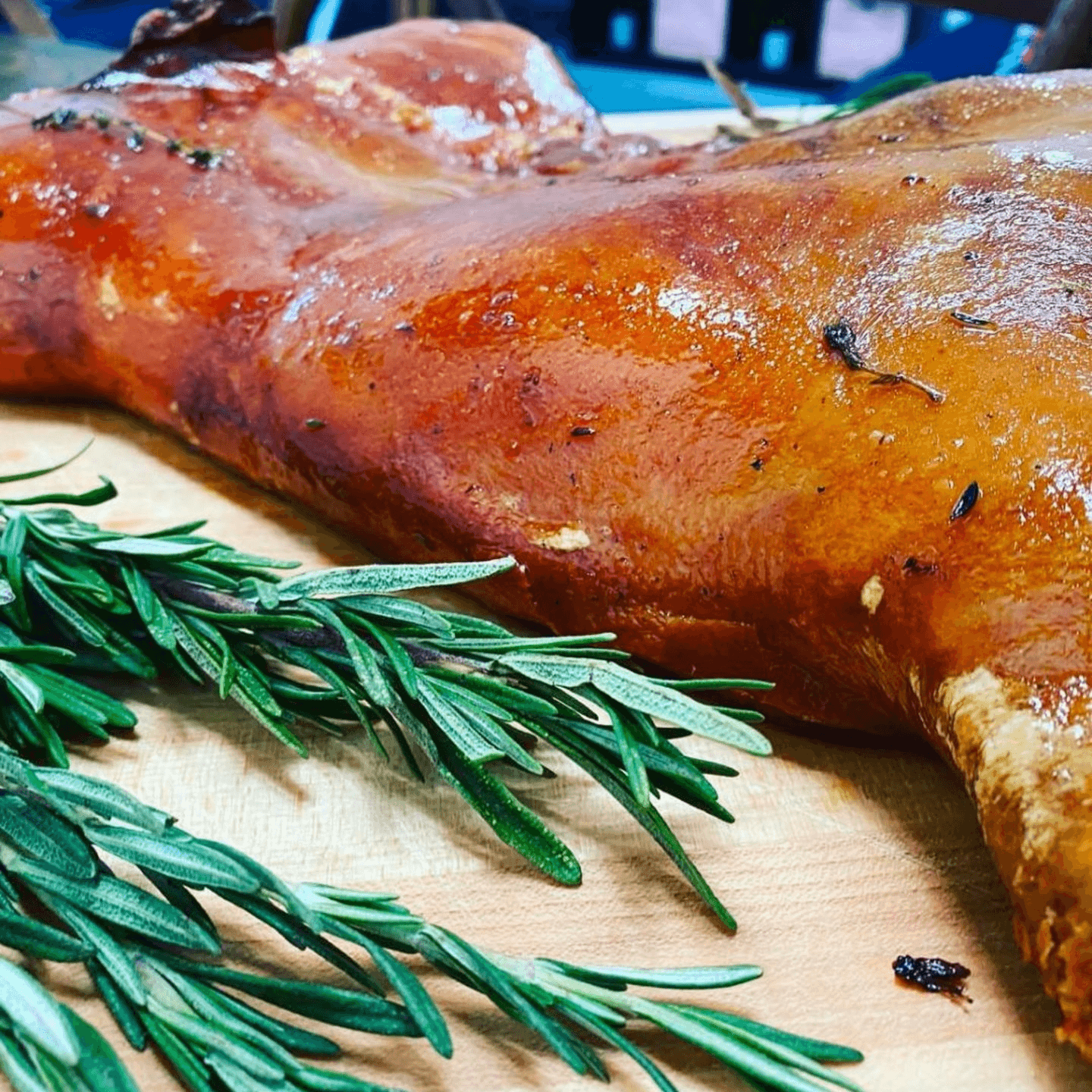  Roasted Suckling Pig 
