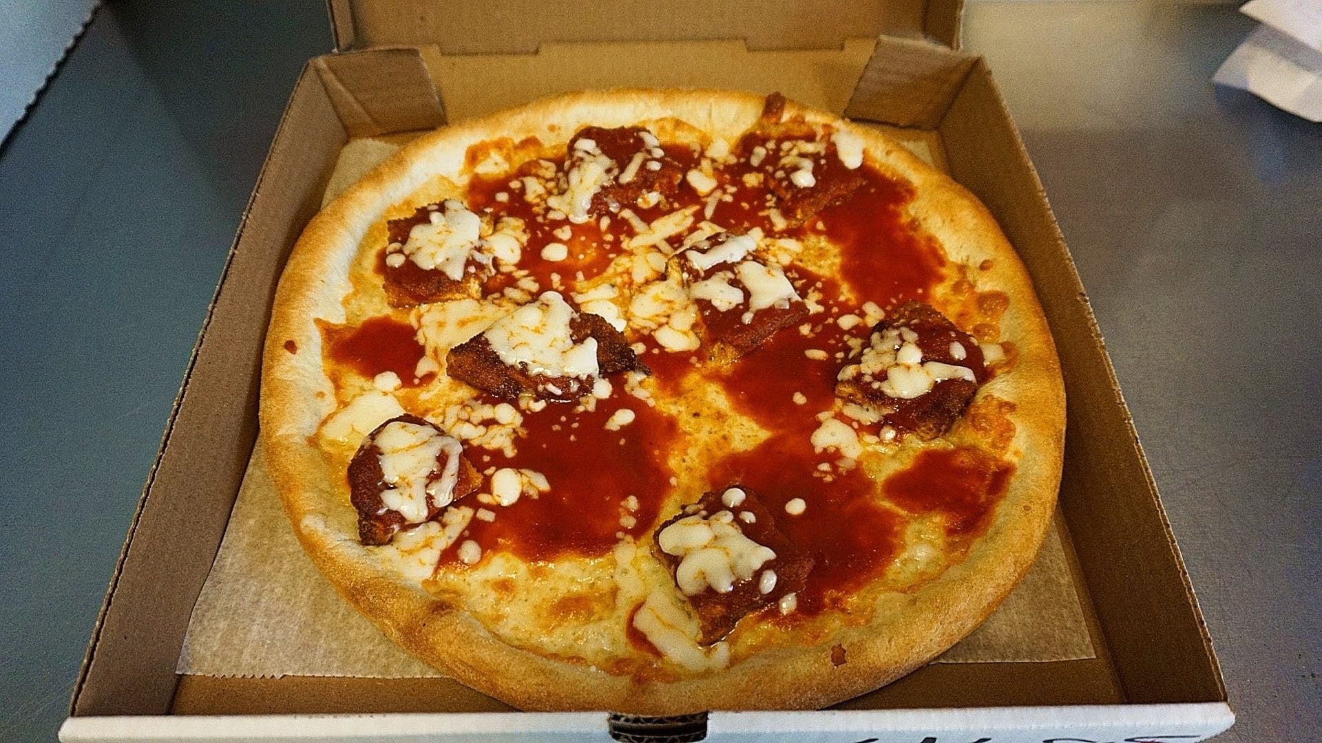Chicken Parm Pizza (Medium 14'').