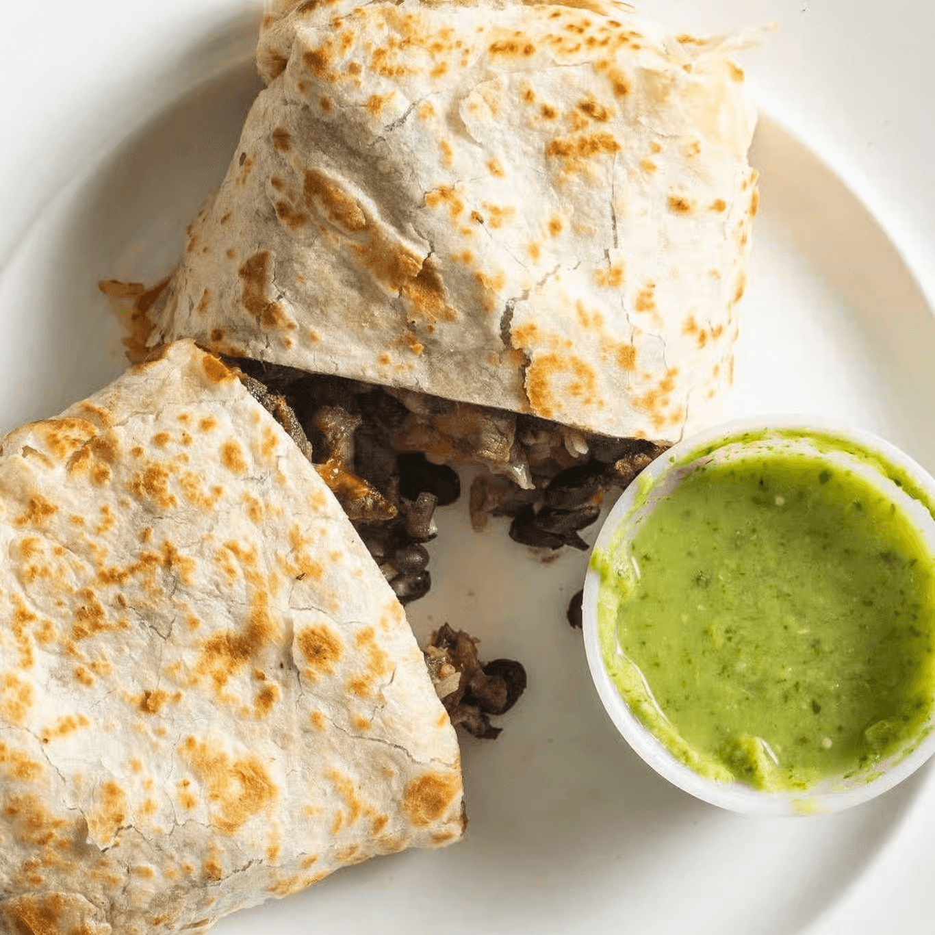 Burrito de bistec asado.