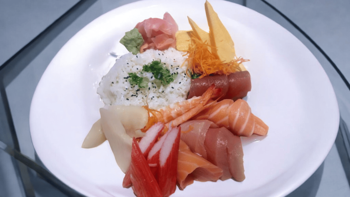 Chirashi Dinner - With Rice (Sushi).