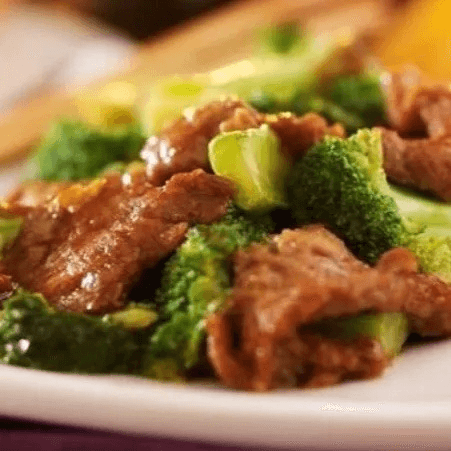 Chicken or Beef with Broccoli Dinner.