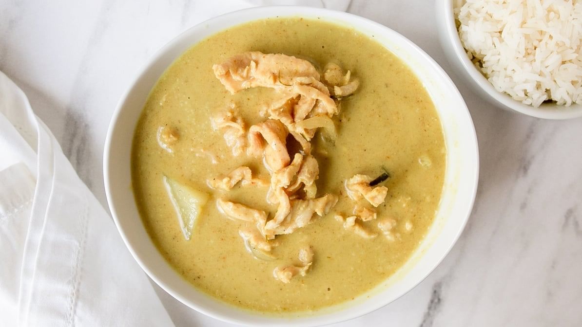 Delicious Kari Curry and Noodle Dishes