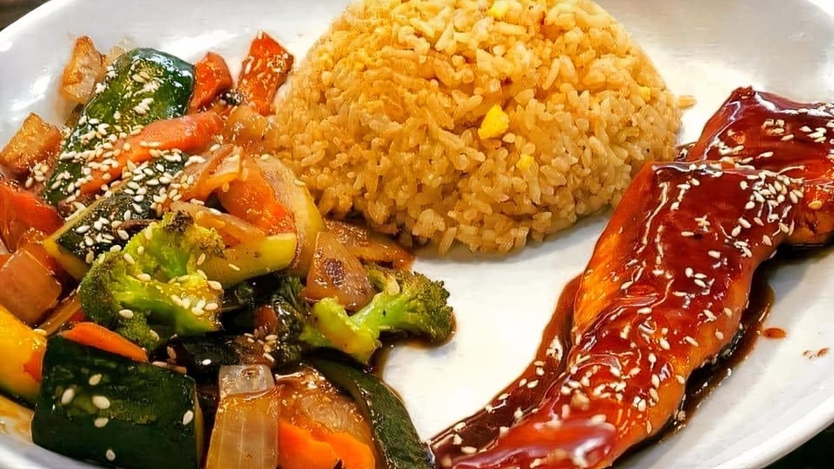 HD6. Hibachi Salmon.