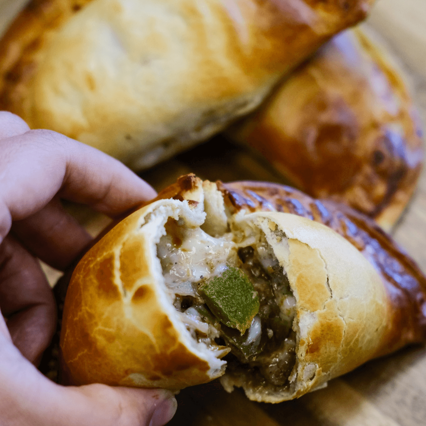 Carne & Queso (CQ) -Cal. 330.