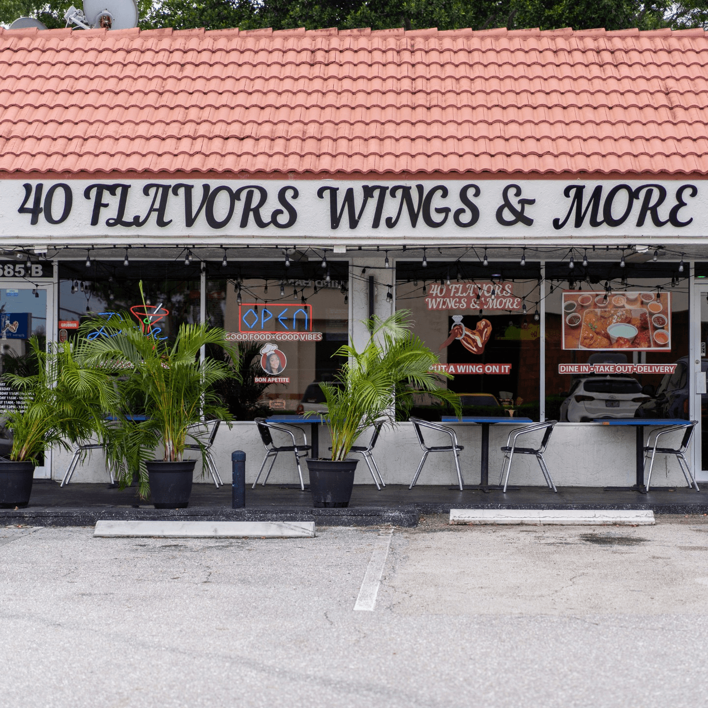 Welcome to 40 Flavors Wings & More!