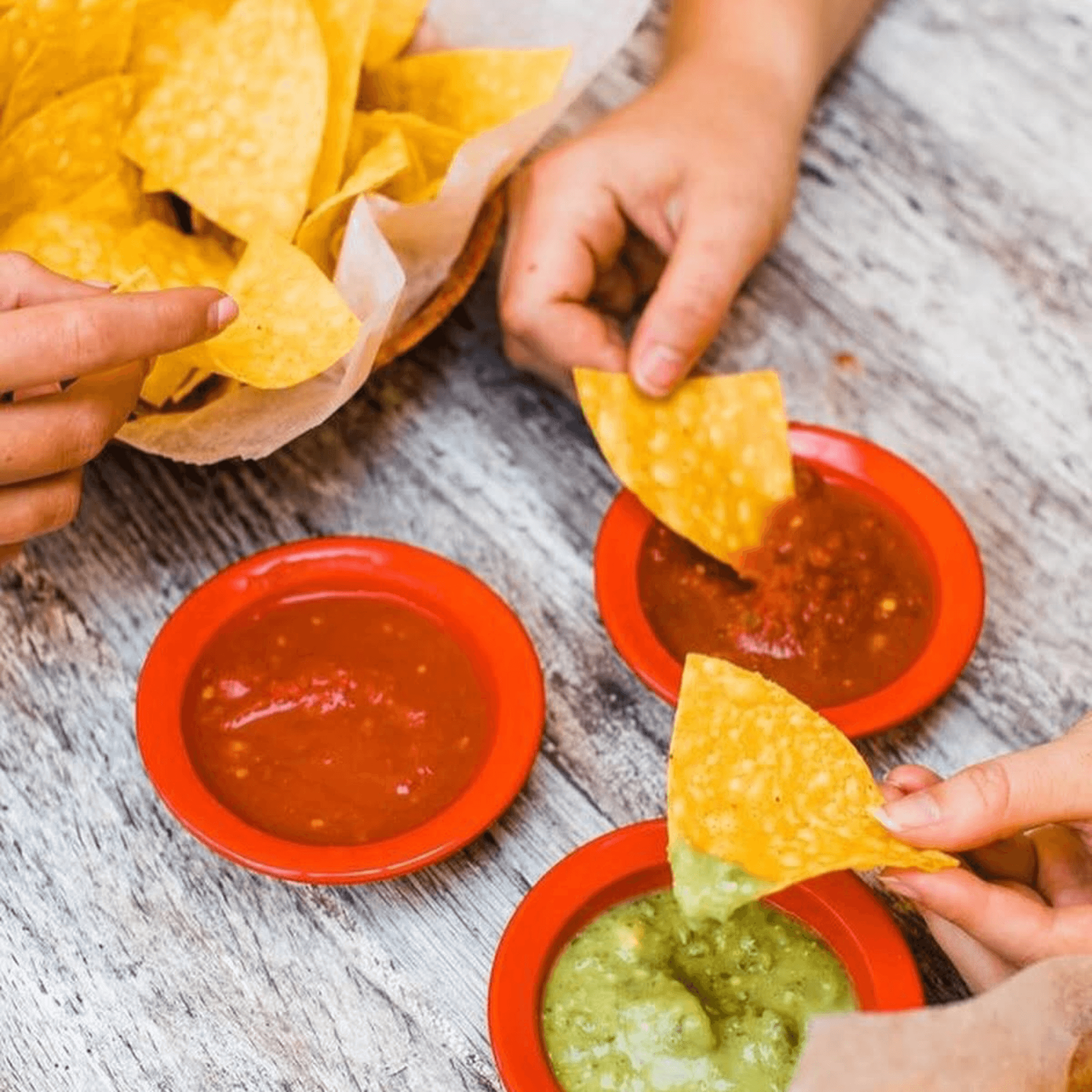 Tacos & Mas gallery image #2