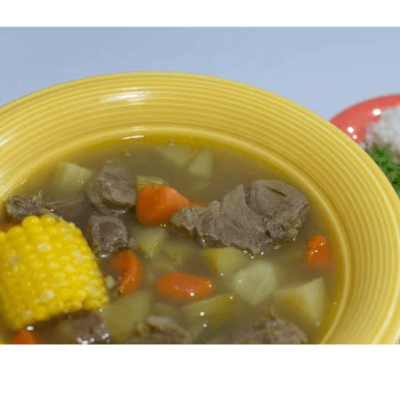 Caldo de res.