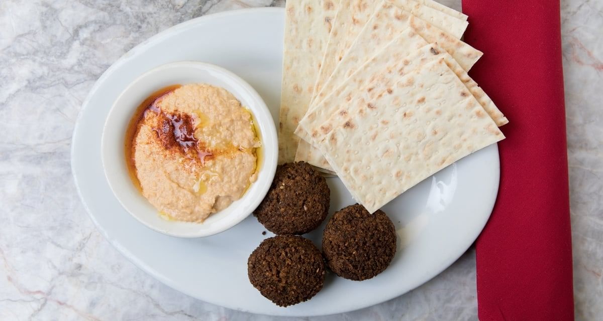 Falafel & Hummus.