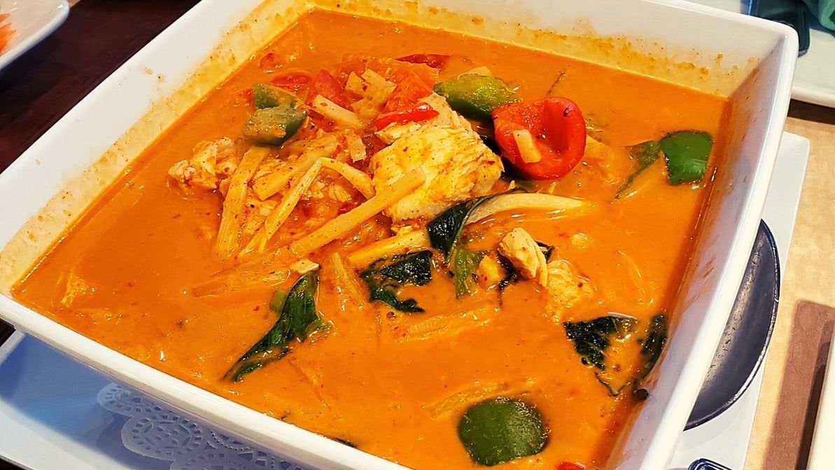 RED CURRY.