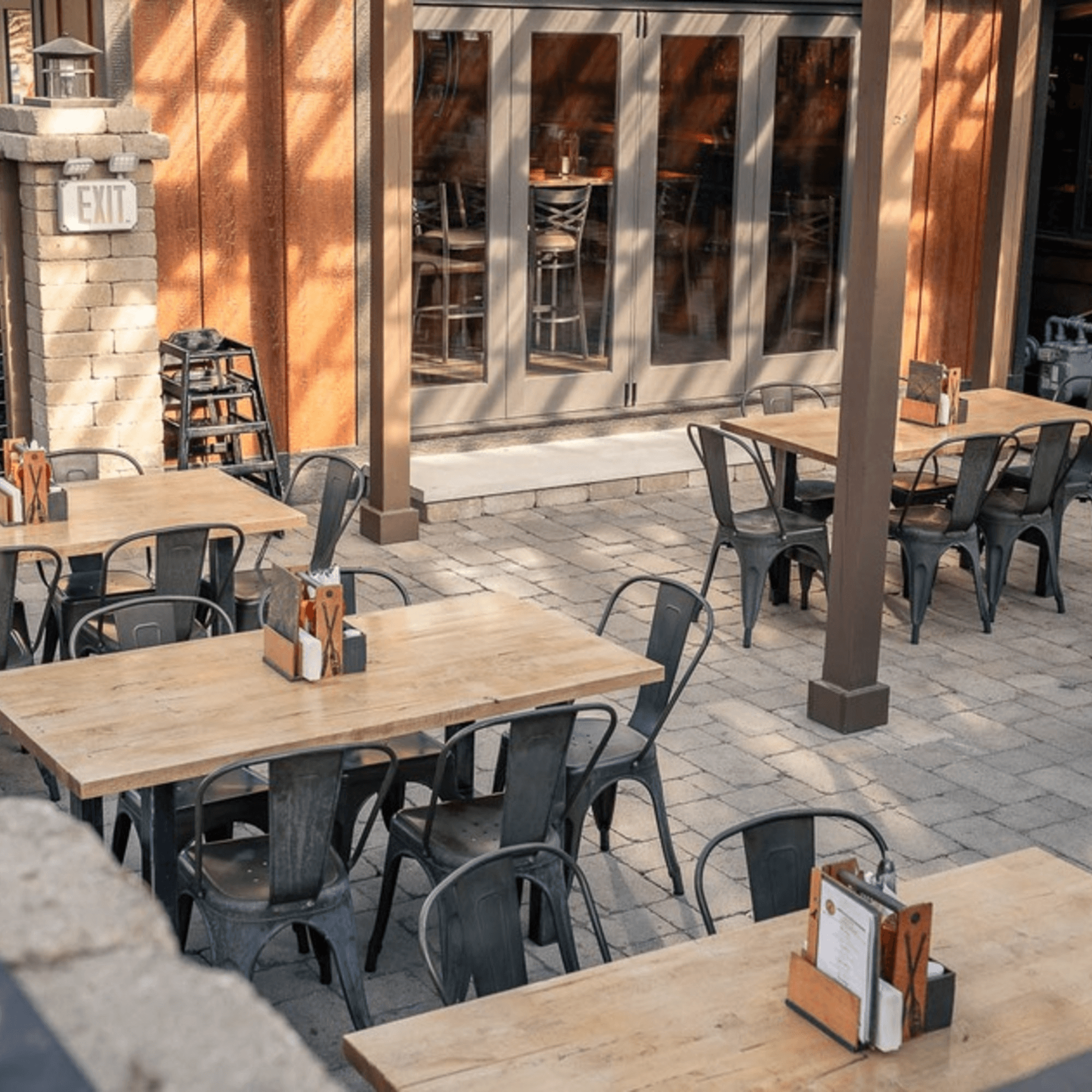 Magpie's Den & Pen gallery image #1