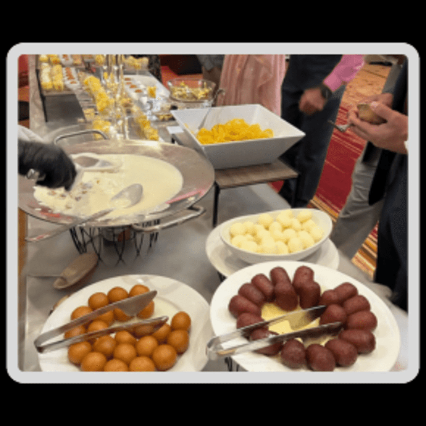 Food Servers to Pass Food at Each Table