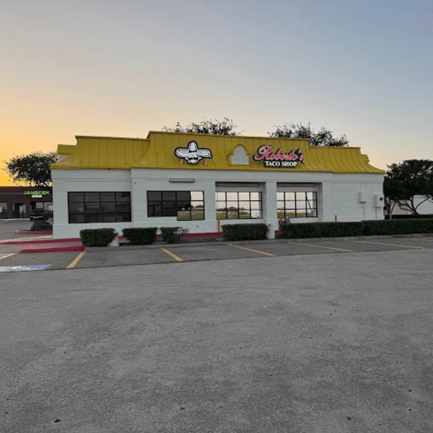 🌮 Roberto's Taco Shop #5 Bedford, TX 🏙️