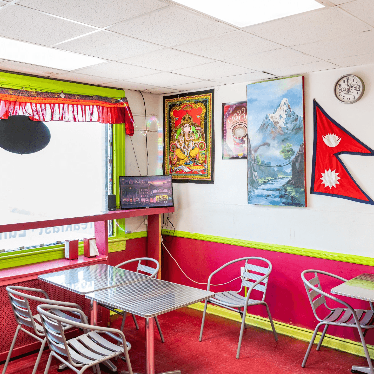 Inside Moh Moh Licious