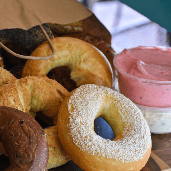 BAKERS DOZEN W/CREAM CHEESE (14 BGLS+2CC).