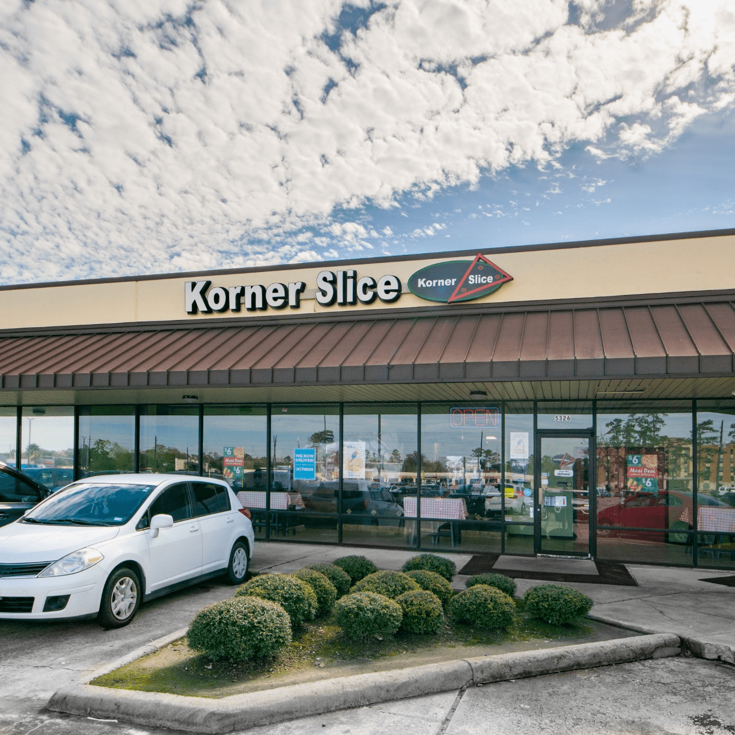 Your New Favorite Spot for Fresh Pizza 🍕 & Wings!