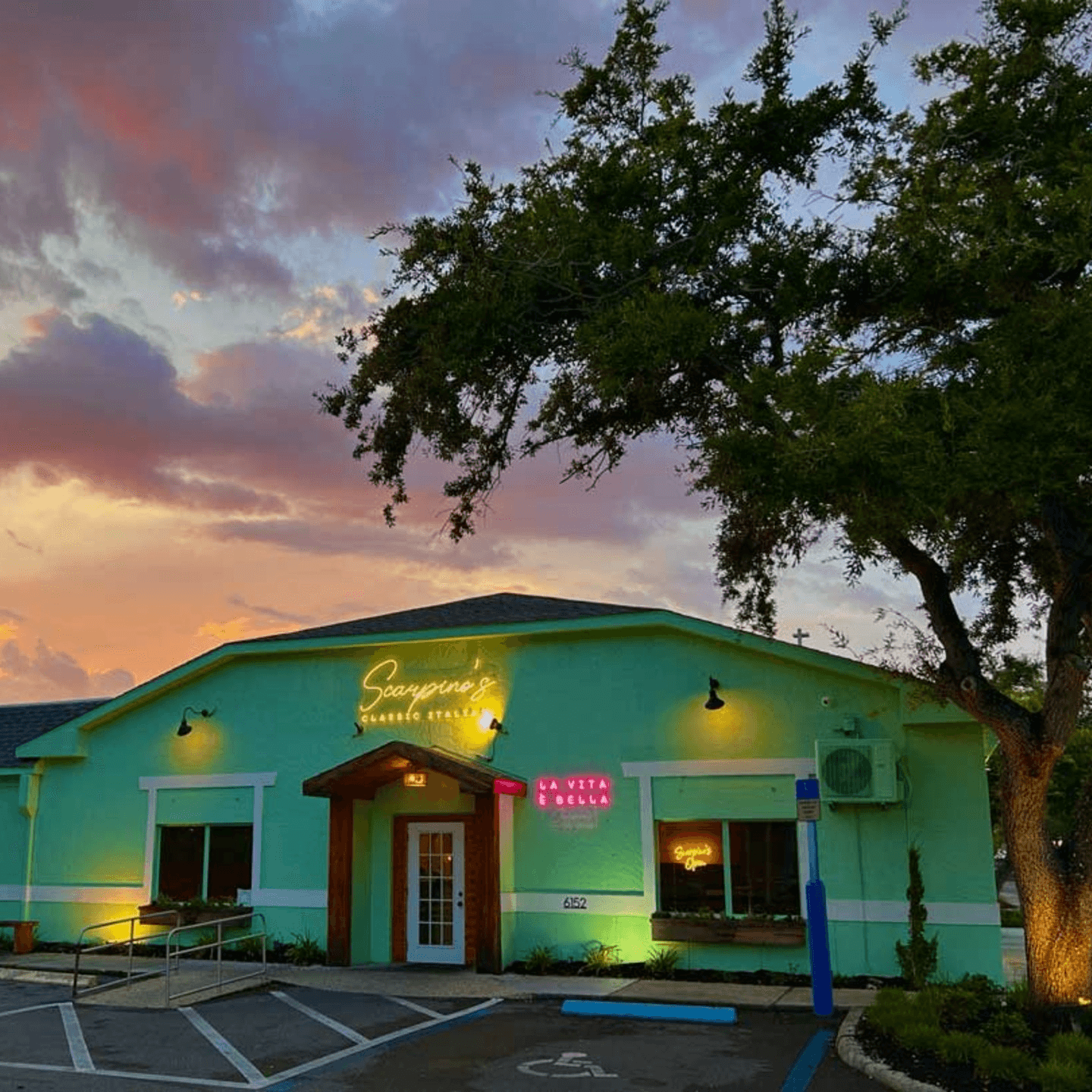 Welcome to Scarpino's Classic Italian