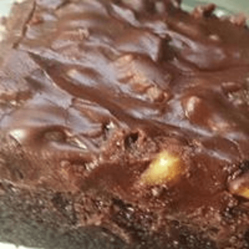 Chocolate Cake with Walnuts (Slice)