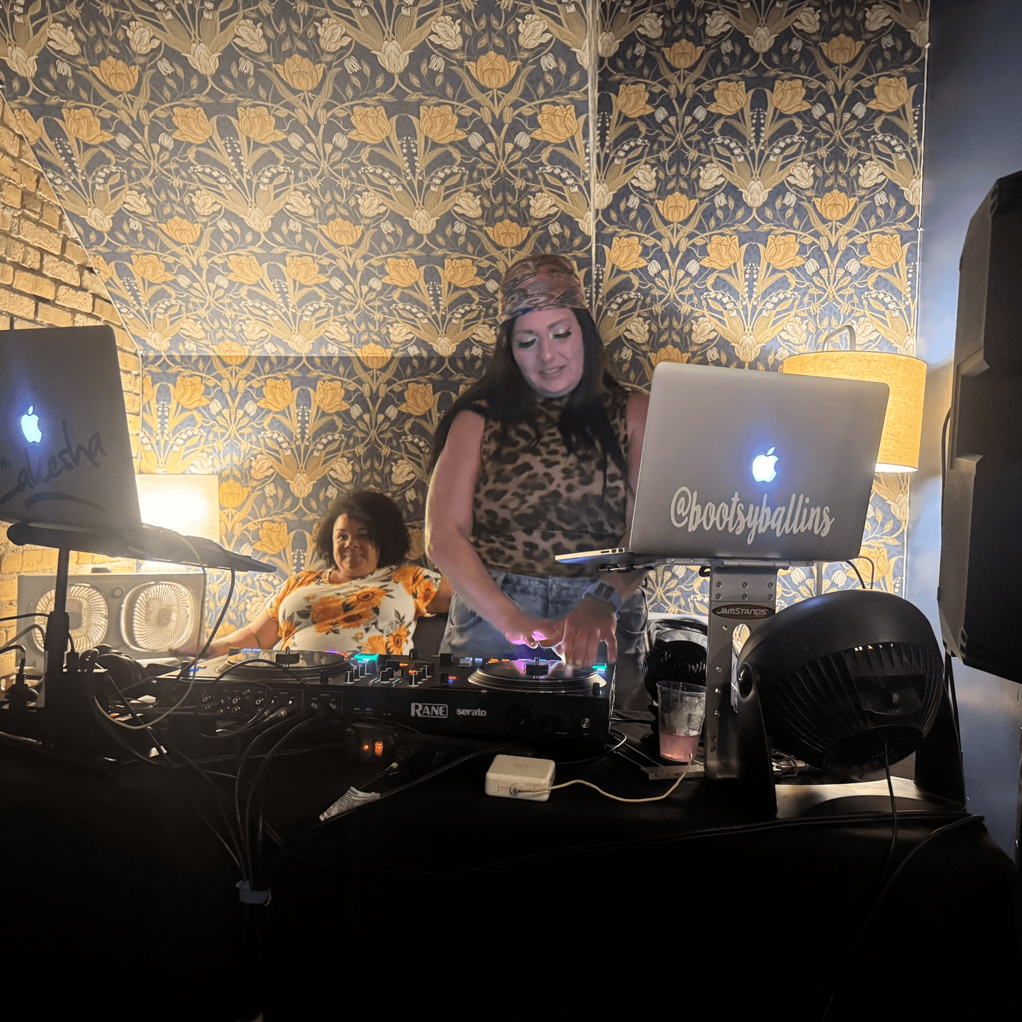 Luna & The Bear - Kitchen & Libation House gallery image #5