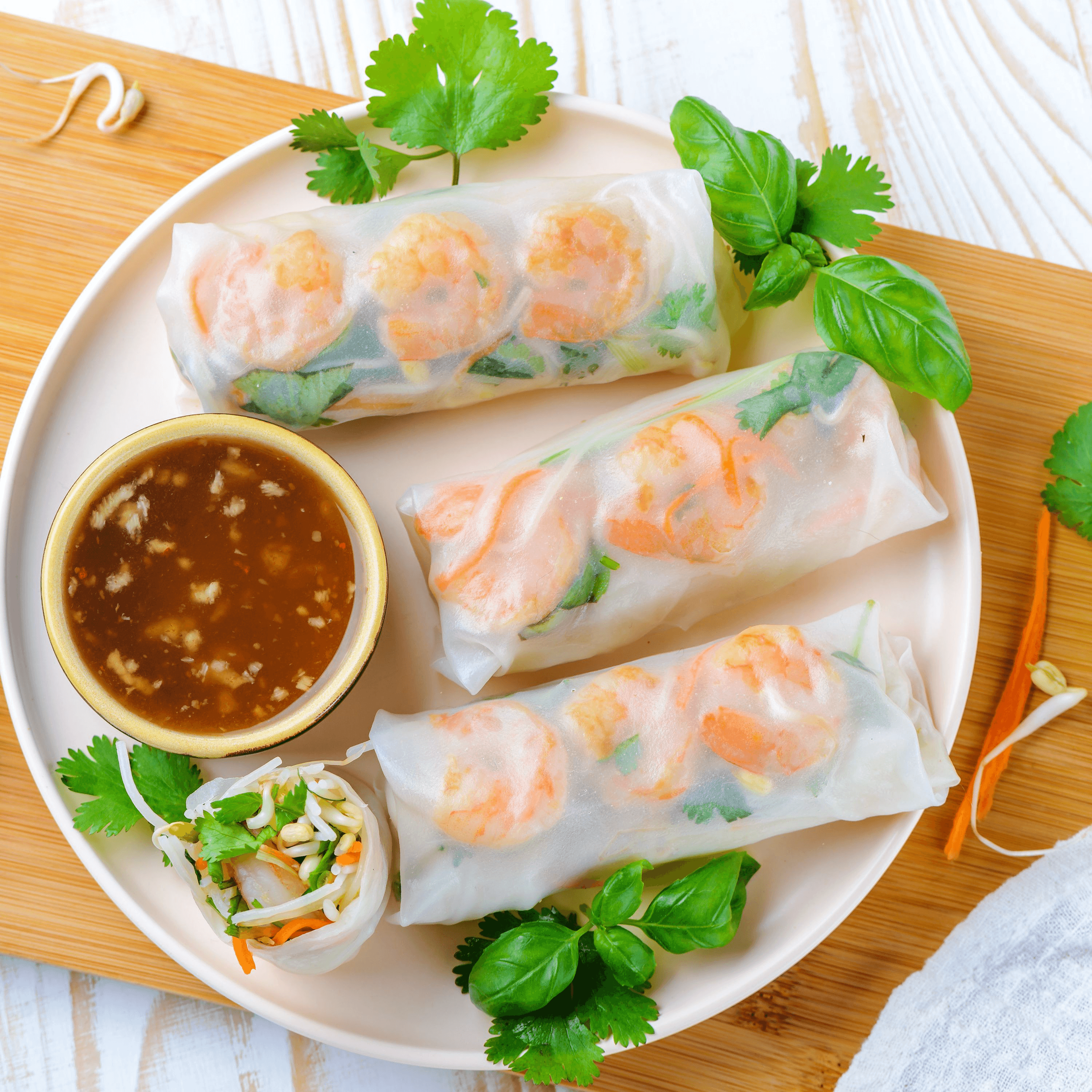 201. Gỏi Cuốn (2 Pcs) Pork & Shrimp Summer Rolls.