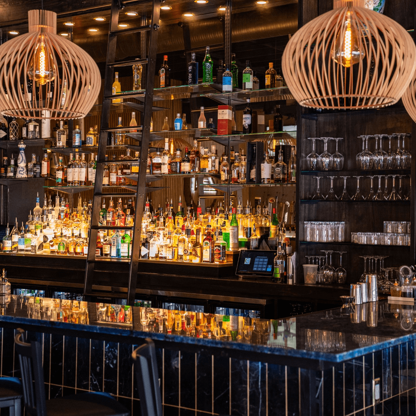 Full Bar