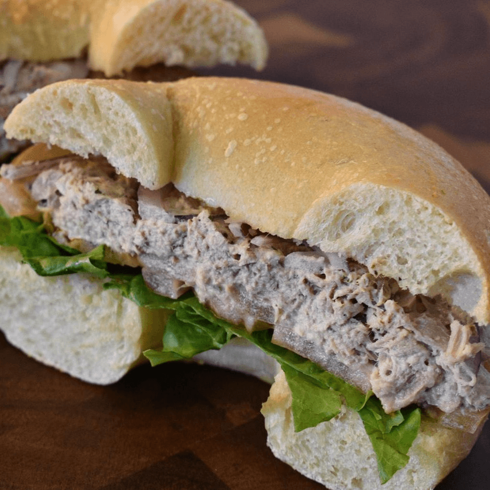 TUNA SALAD SANDWICH(M).
