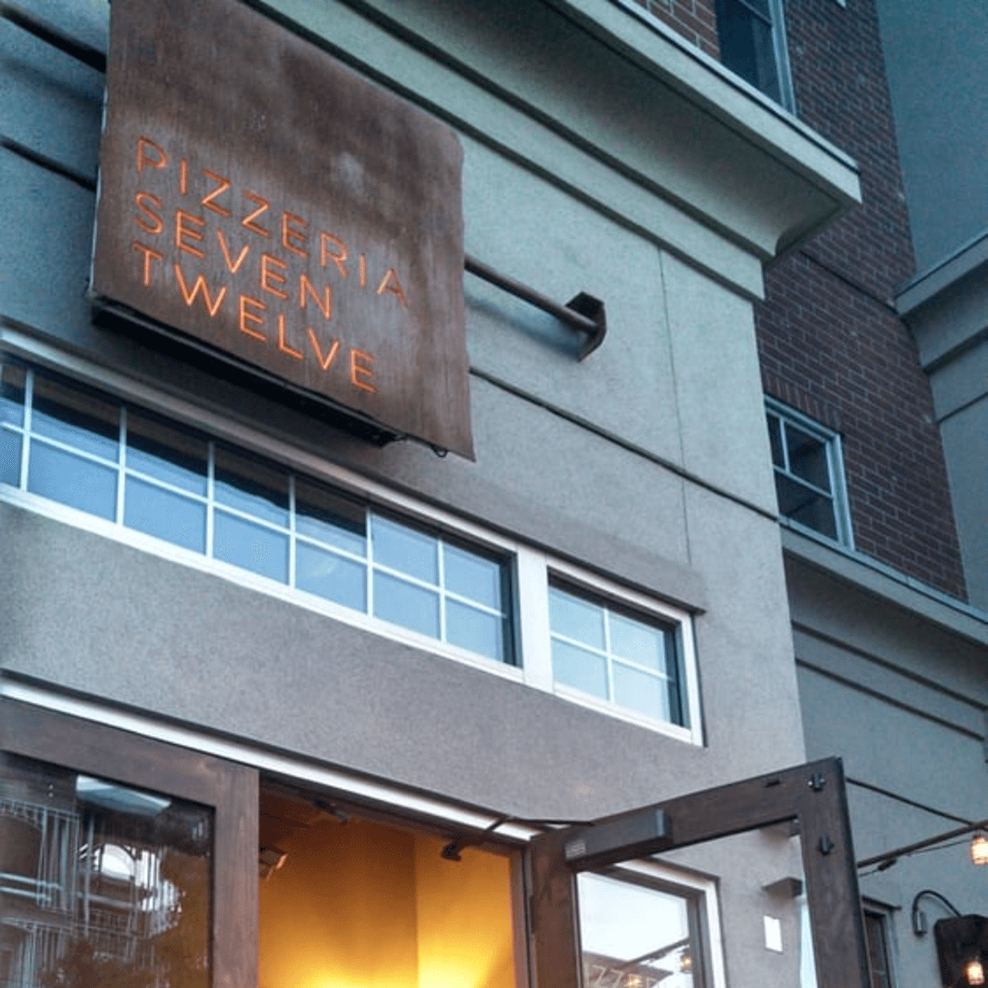 Welcome to Pizzeria Seven Twelve 