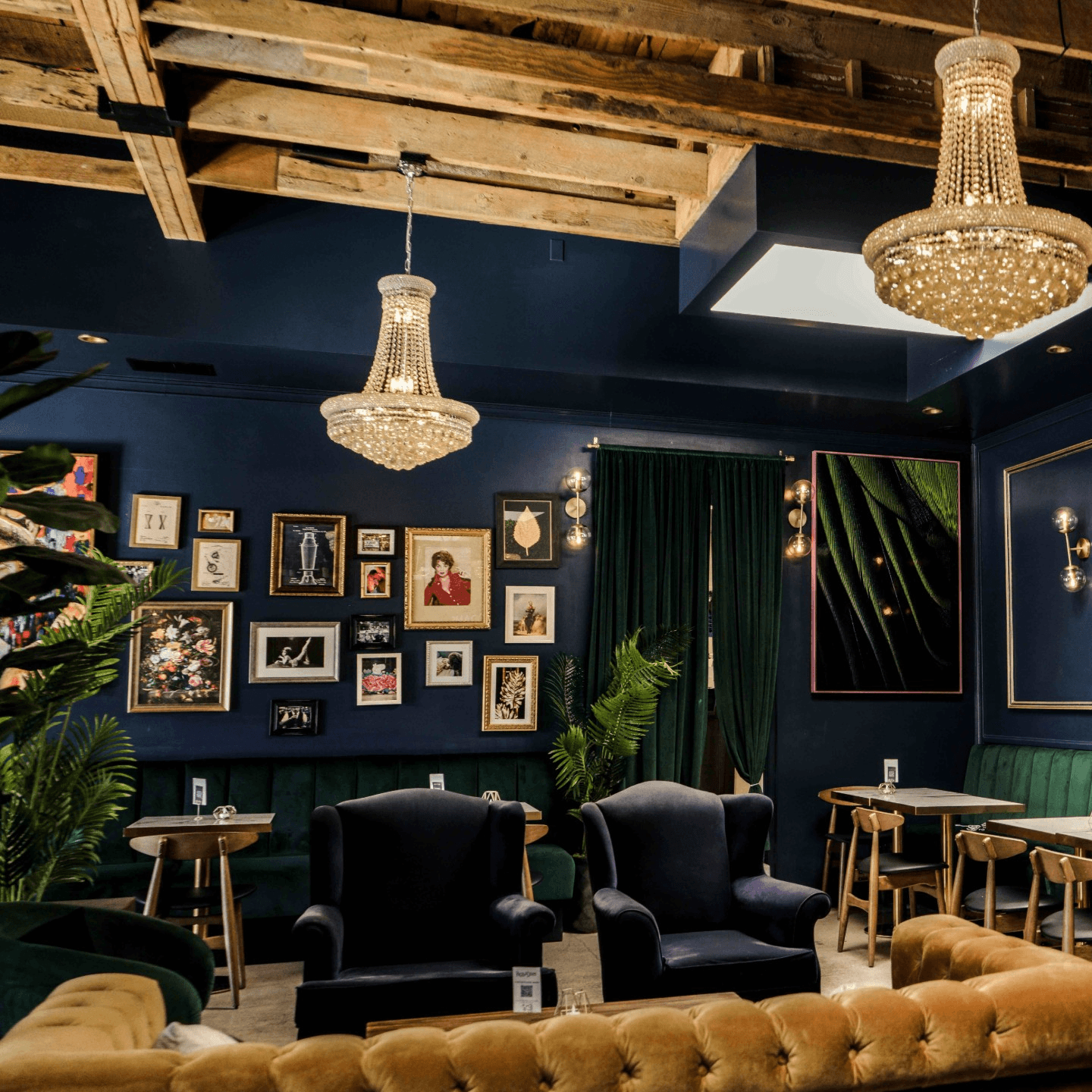 Welcome to Rocks & Drams! 🍸