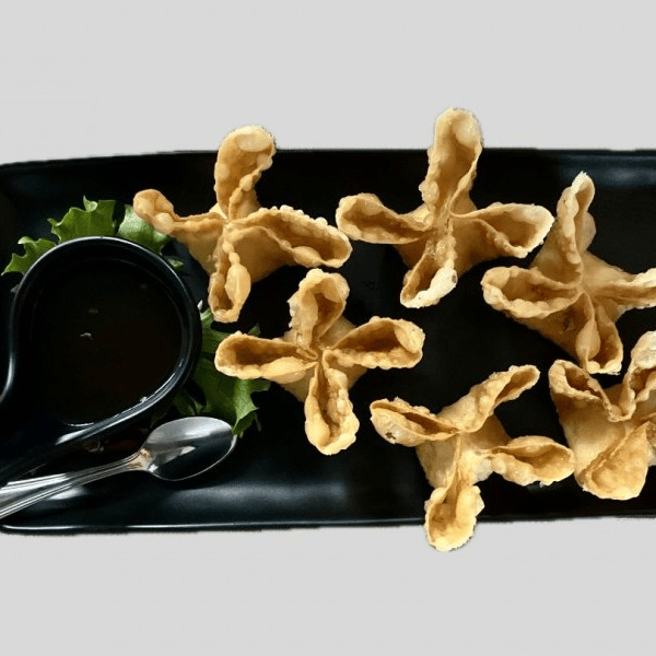 Crab rangoon (6 pieces).