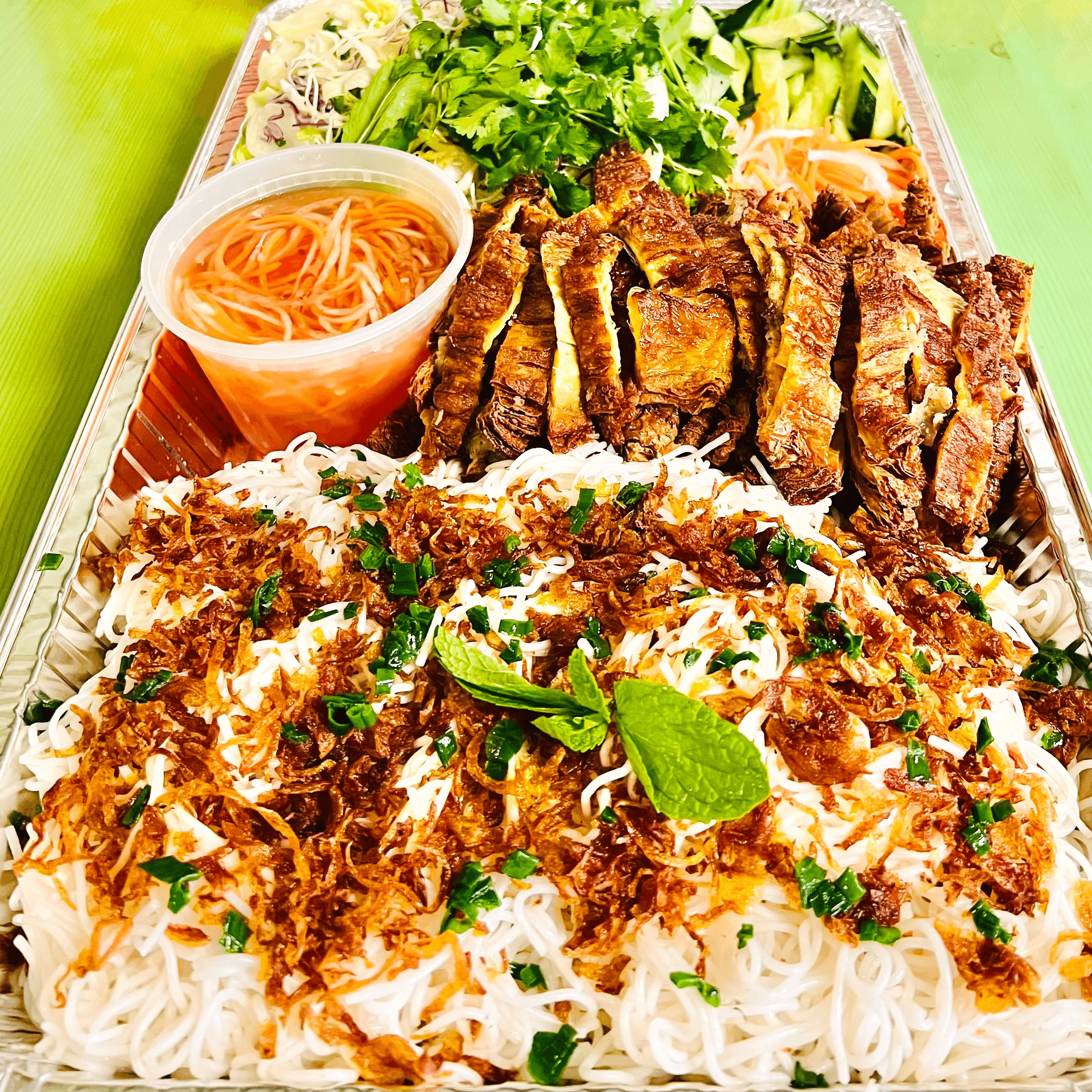 T14. Buddha Bowl S/L (tray Bún Bì).