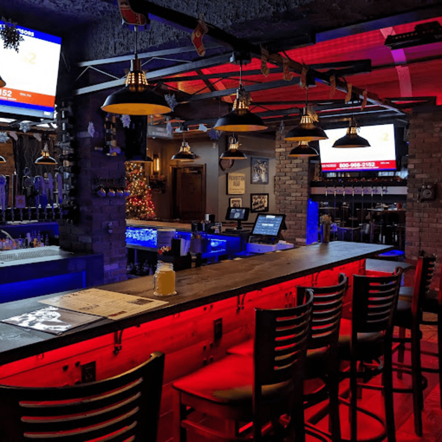 A 1920s-Inspired Bar Experience Like No Other!